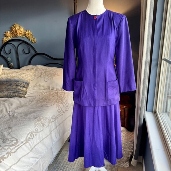 1980s Vintage 100% Silk Royal Purple Silk Skirt Suit Set - Picture 3 of 16